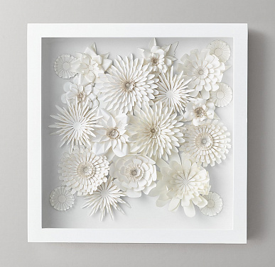 Декор рама с букетом цветов из бумаги в цвете White малая
